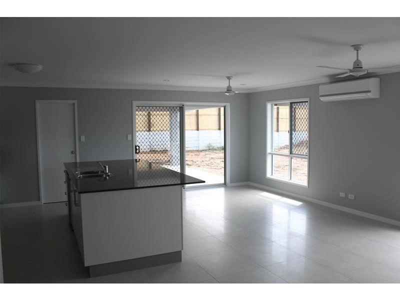 35 Kerrisdale Crescent, Beaconsfield QLD 4740