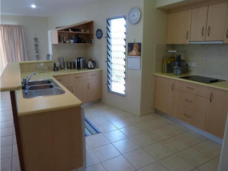 5 Seychelles Road, Shoal Point QLD 4750