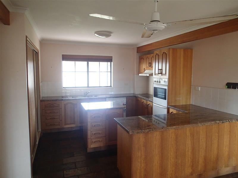 75 Edmunds Avenue, Hay Point QLD 4740