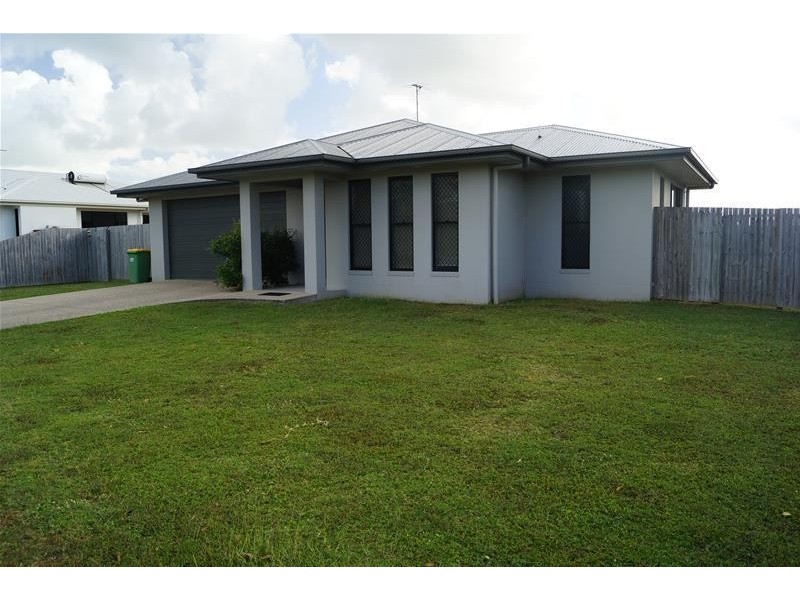 33 Pacific Avenue, Sarina QLD 4737