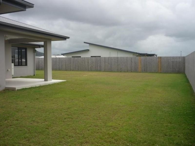 33 Pacific Avenue, Sarina QLD 4737