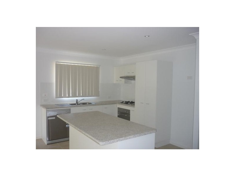 5 Leonie Court, Armstrong Beach QLD 4737