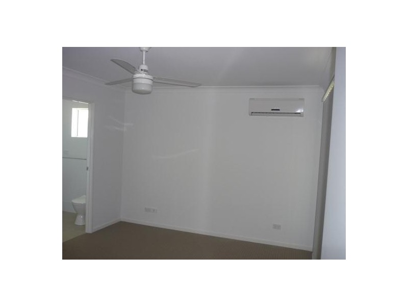 5 Leonie Court, Armstrong Beach QLD 4737