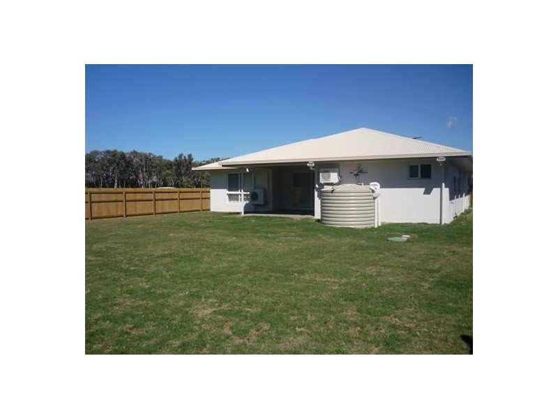 5 Leonie Court, Armstrong Beach QLD 4737