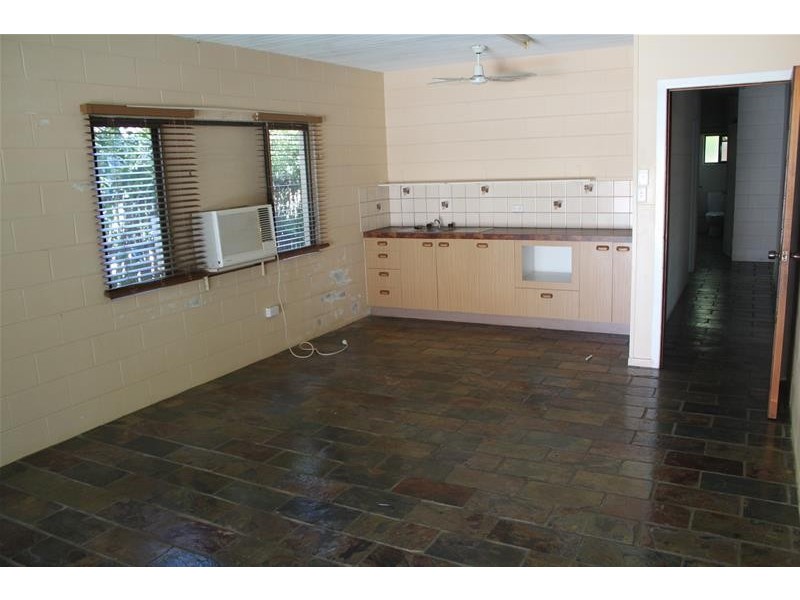 71 Edmunds Avenue, Hay Point QLD 4740