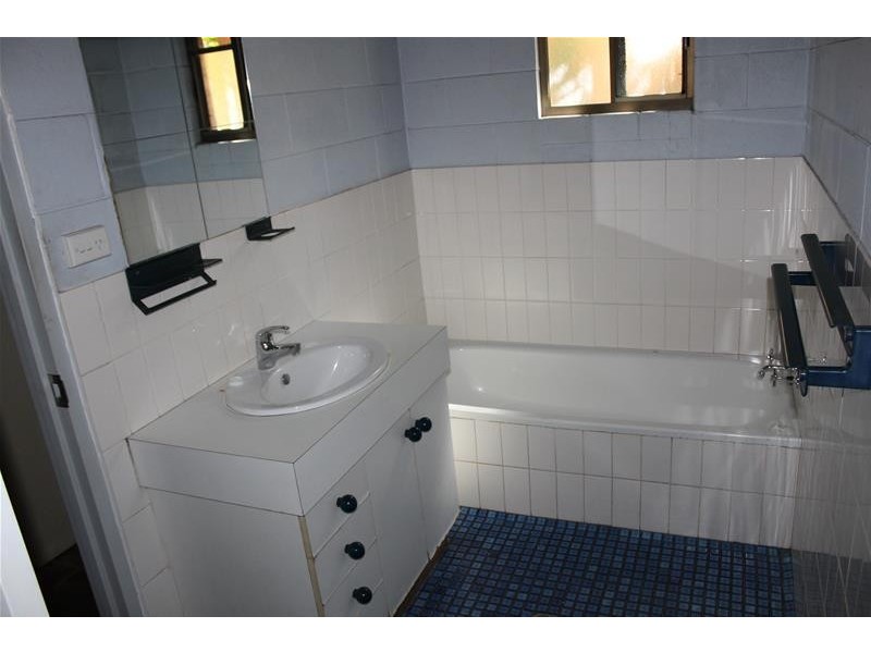 71 Edmunds Avenue, Hay Point QLD 4740