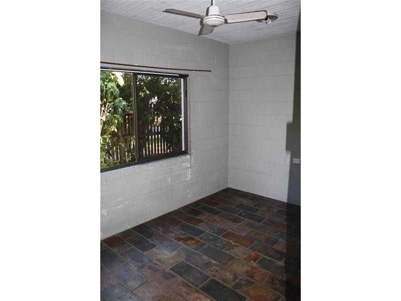 71 Edmunds Avenue, Hay Point QLD 4740