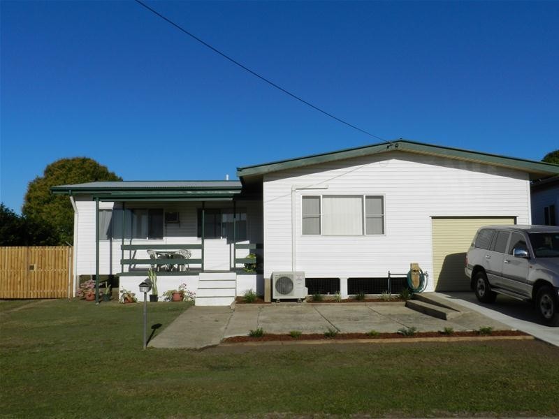 6 Ware Avenue, Sarina QLD 4737