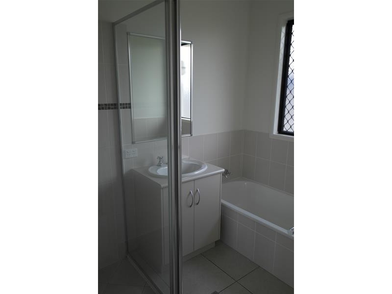 27 Pacific Avenue, Sarina QLD 4737