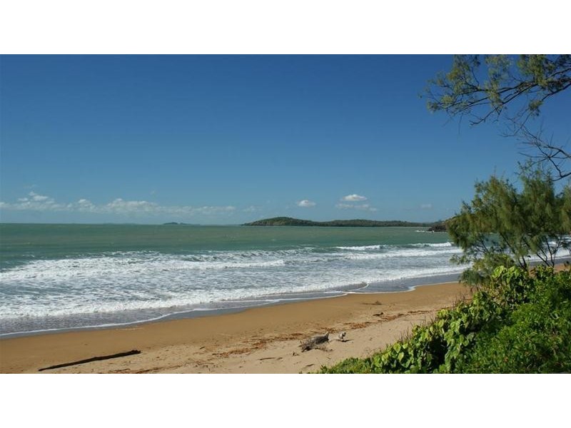 4/47 Owen Jenkins Drive, Sarina Beach QLD 4737