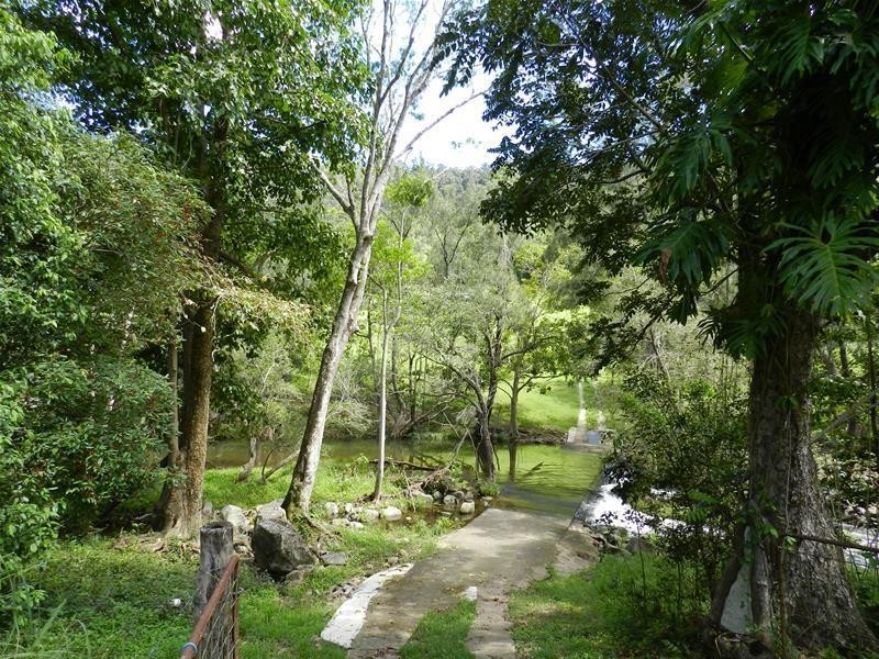 176 Middle Creek Road, Sarina QLD 4737