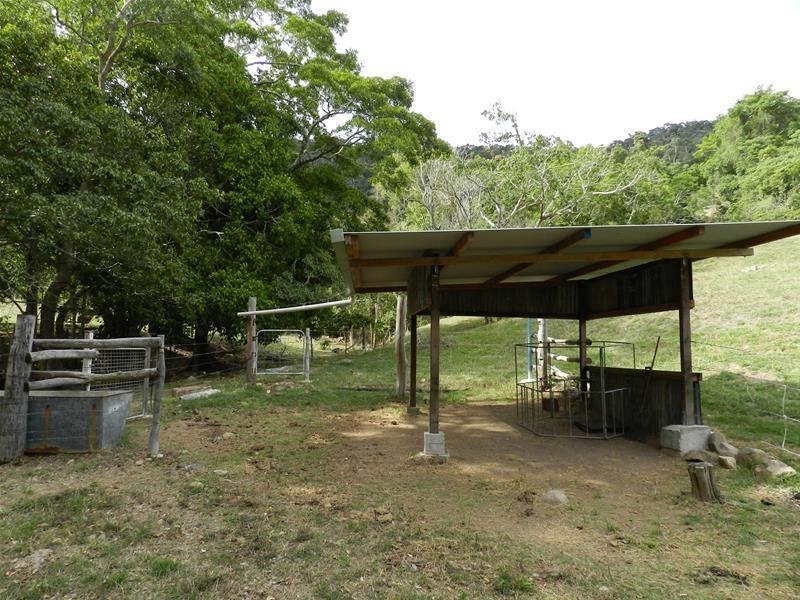 176 Middle Creek Road, Sarina QLD 4737