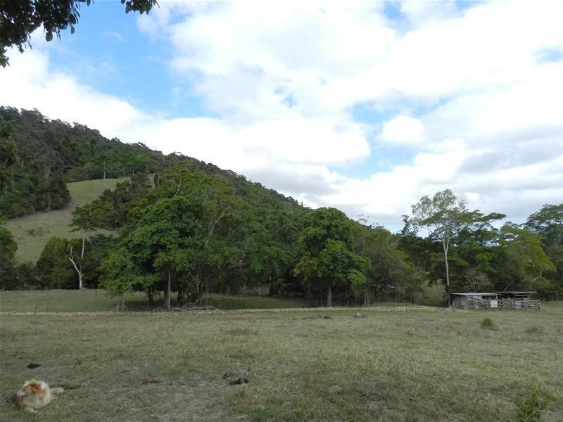 176 Middle Creek Road, Sarina QLD 4737