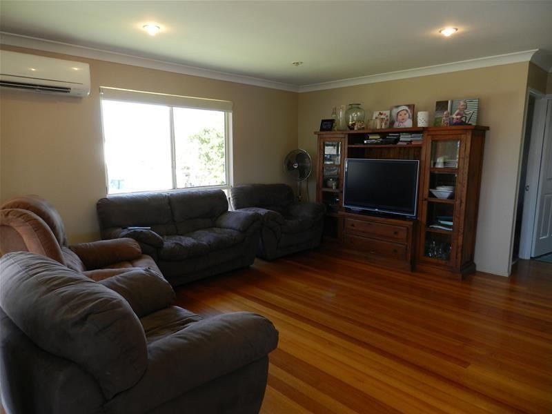 31 Poole Street, Sarina Beach QLD 4737