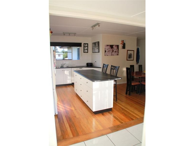 32 Place Avenue, Sarina QLD 4737