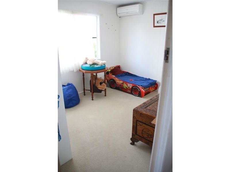 32 Place Avenue, Sarina QLD 4737