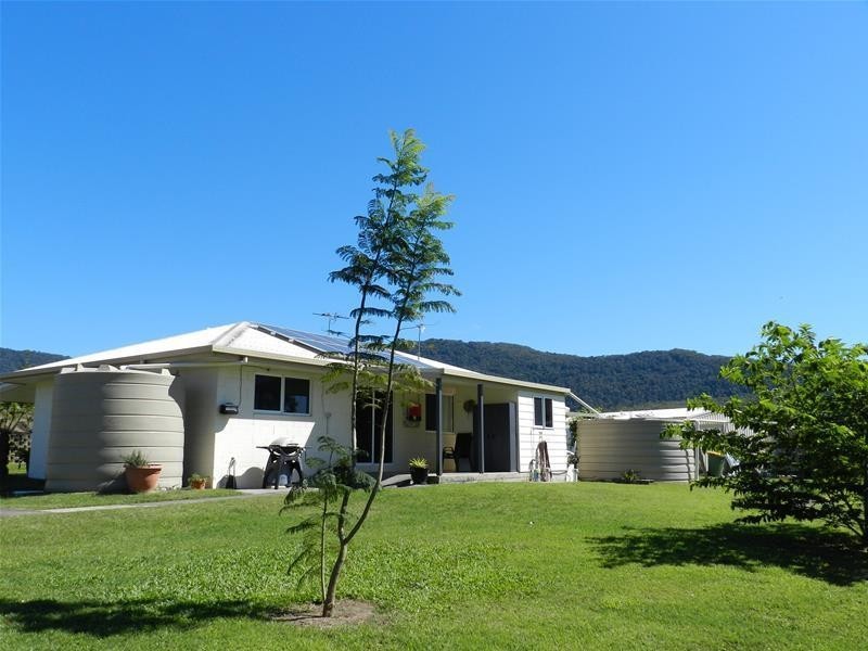 53 Muller Road, Sarina QLD 4737