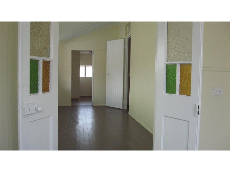 10 Central Street, Sarina QLD 4737