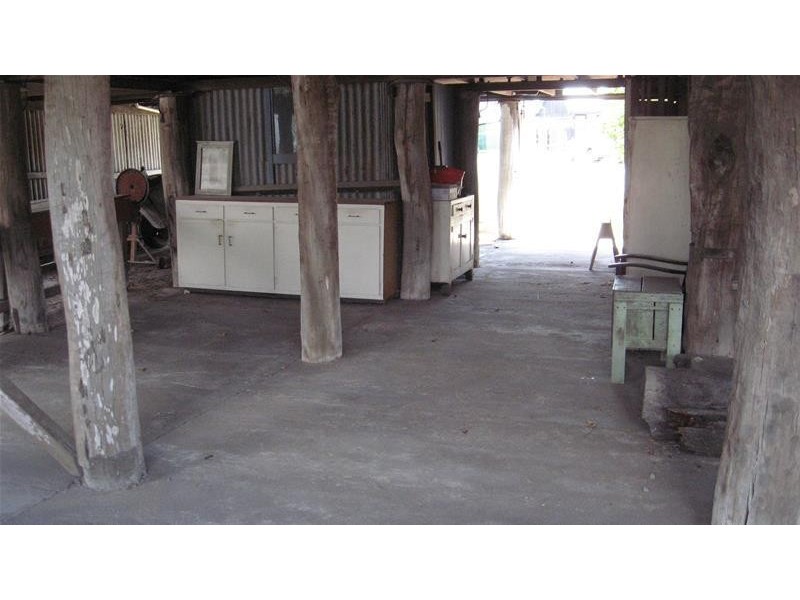 10 Central Street, Sarina QLD 4737