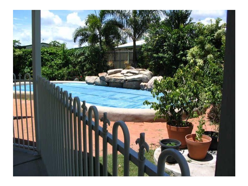 92 Rasmussen  Avenue, Hay Point QLD 4740