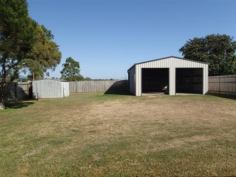 49 Beach Road, Sarina QLD 4737