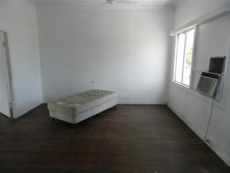 9-11 Broad Street, Sarina QLD 4737