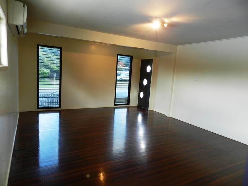 25 Range Road, Sarina QLD 4737