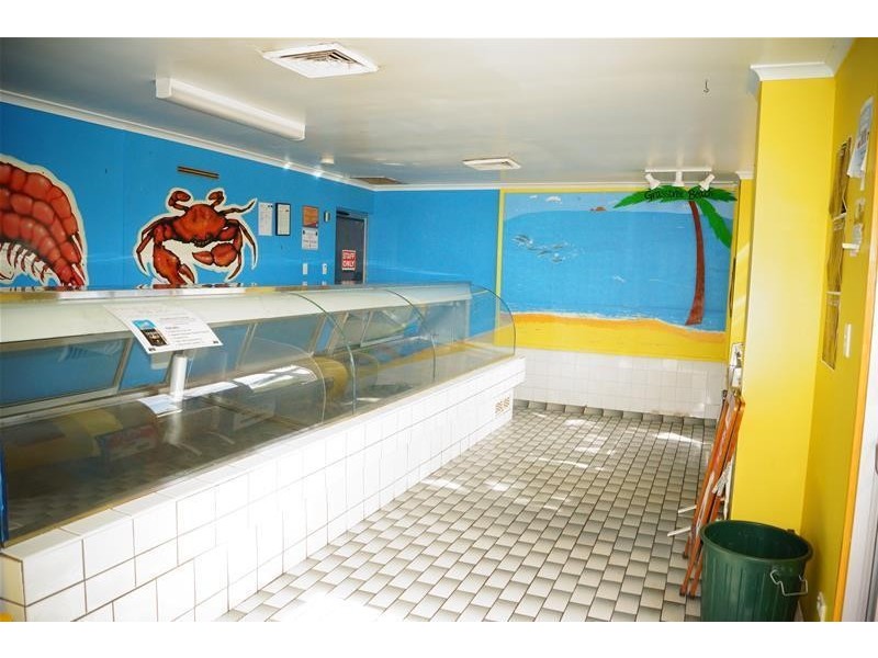 33 Zelma Street, Grasstree Beach QLD 4740