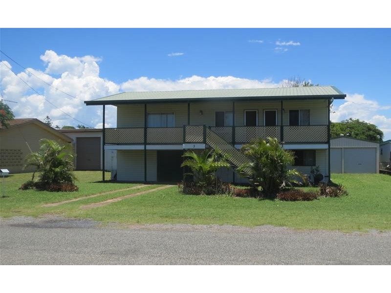 3 Poole Street, Sarina Beach QLD 4737