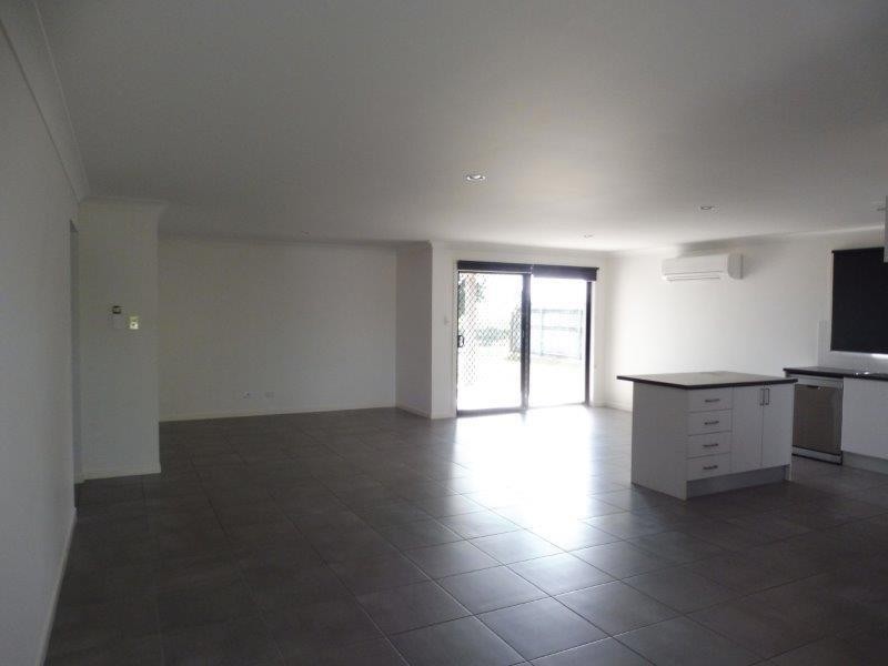 23 Amelia Drive, Mirani QLD 4754