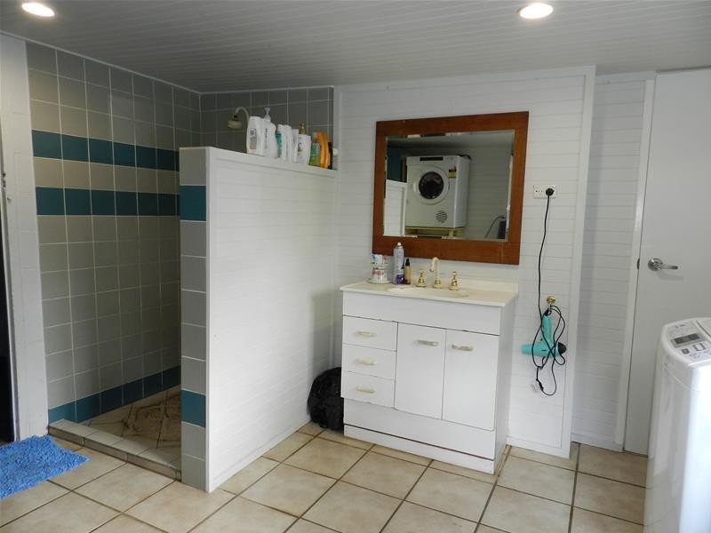 1 Zelma Street, Grasstree Beach QLD 4740