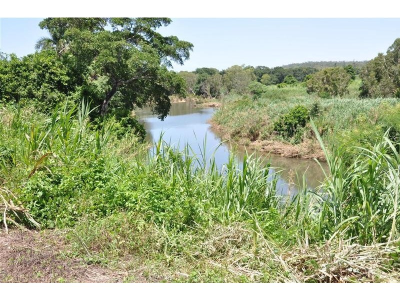 17 Brewers Road, Sarina QLD 4737