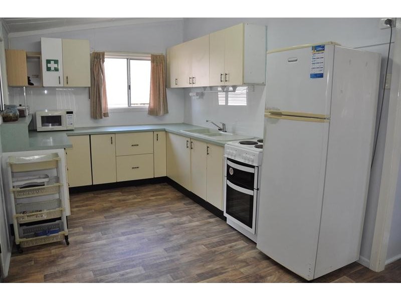 17 Brewers Road, Sarina QLD 4737