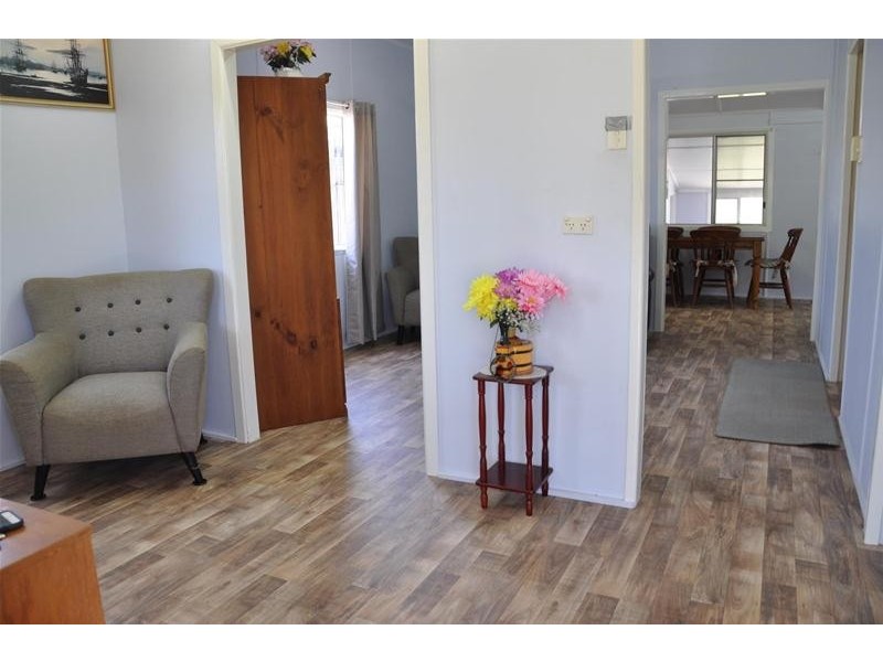 17 Brewers Road, Sarina QLD 4737