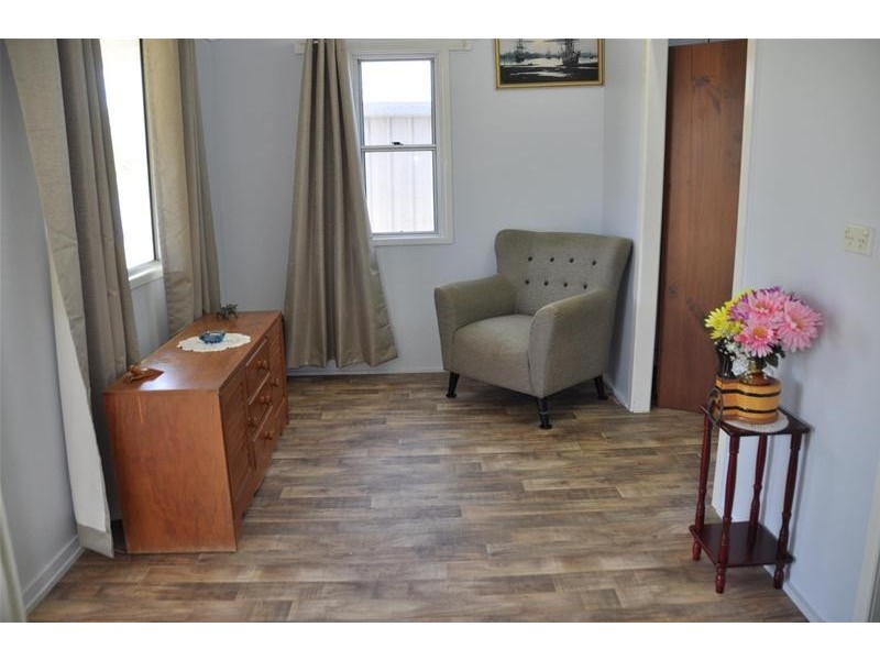 17 Brewers Road, Sarina QLD 4737