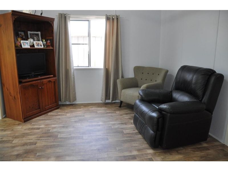 17 Brewers Road, Sarina QLD 4737