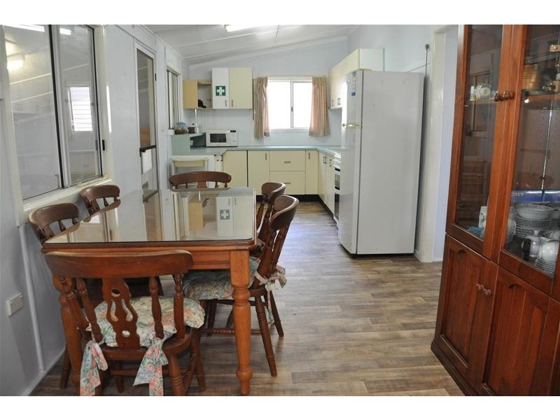 17 Brewers Road, Sarina QLD 4737