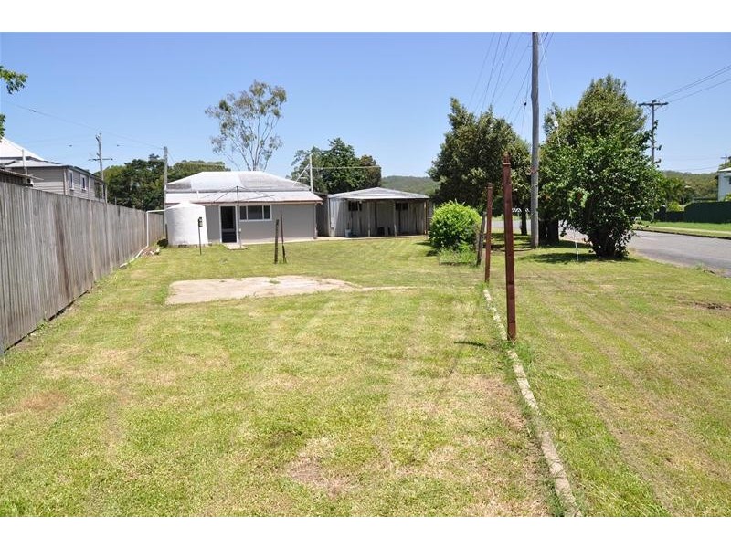 17 Brewers Road, Sarina QLD 4737