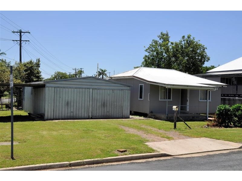 17 Brewers Road, Sarina QLD 4737