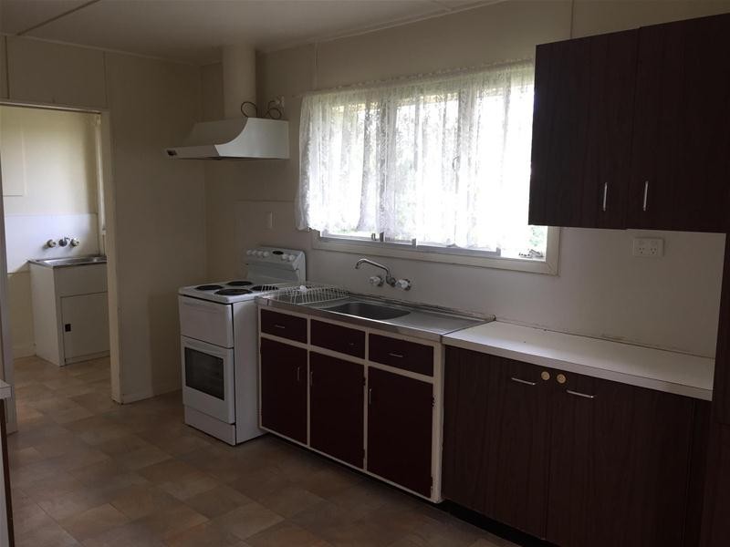 4 Cassia Court, Nebo QLD 4742