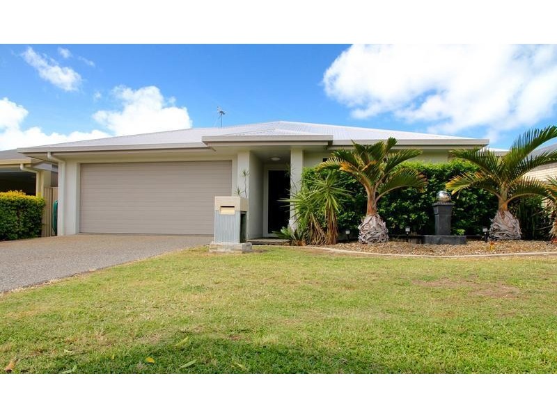 21 Village Circuit, Eimeo QLD 4740