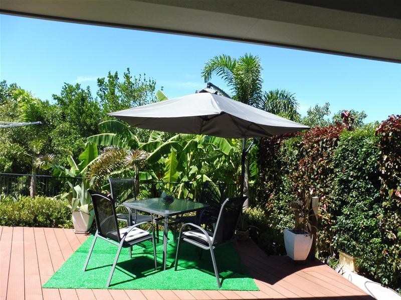 21 Village Circuit, Eimeo QLD 4740