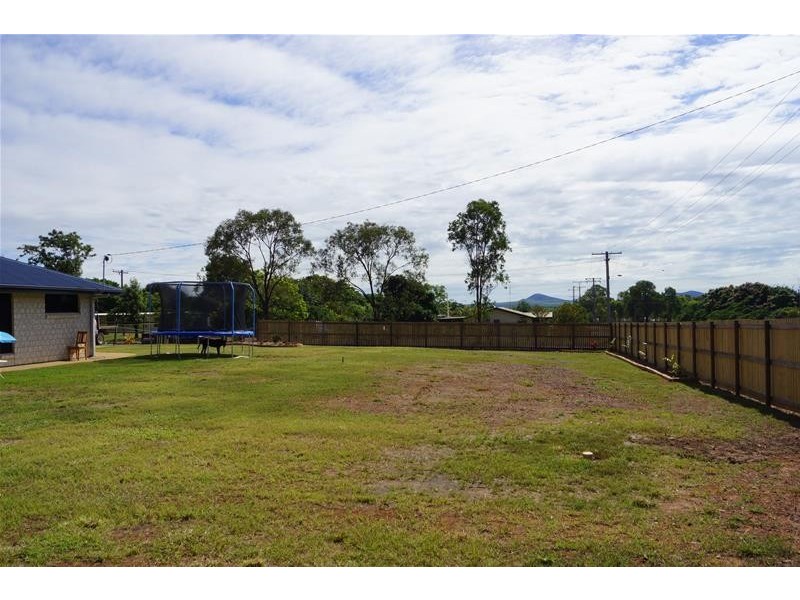 16 Waverley Street, St Lawrence QLD 4707