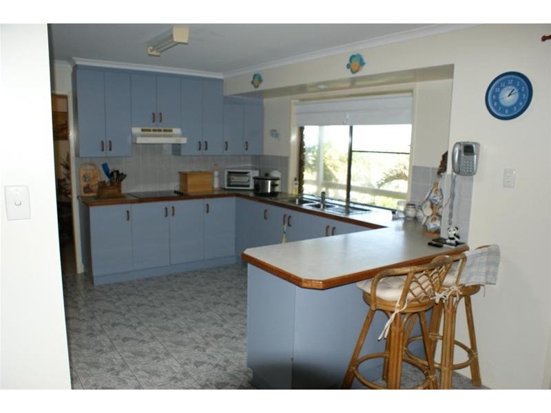 25 Gold Street, Grasstree Beach QLD 4740