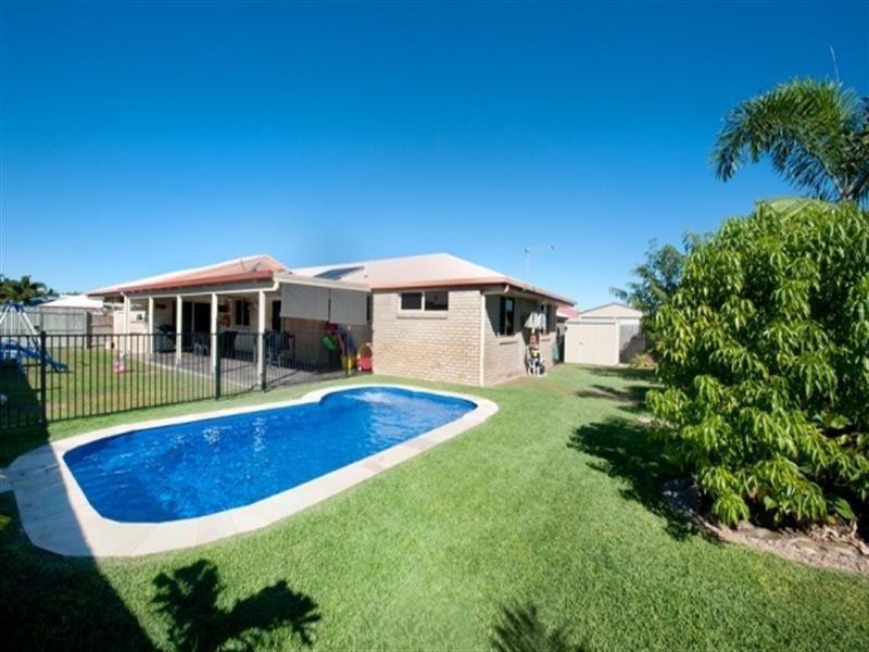 51 Marine Parade, Bucasia QLD 4750