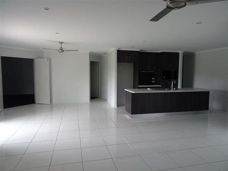 54 Rasmussen Avenue, Hay Point QLD 4740