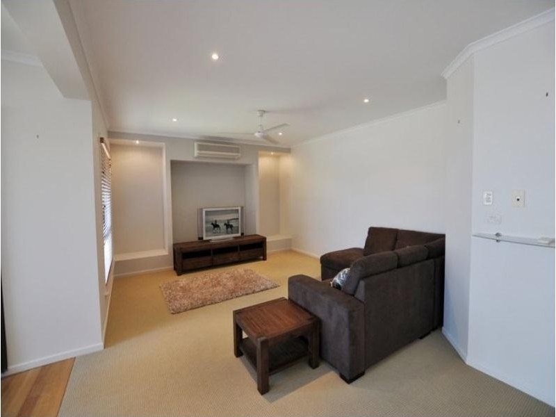 28 Sailaway Drive, Eimeo QLD 4740