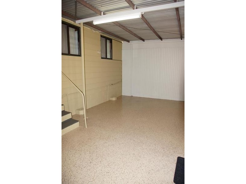 33 West Street, Sarina QLD 4737