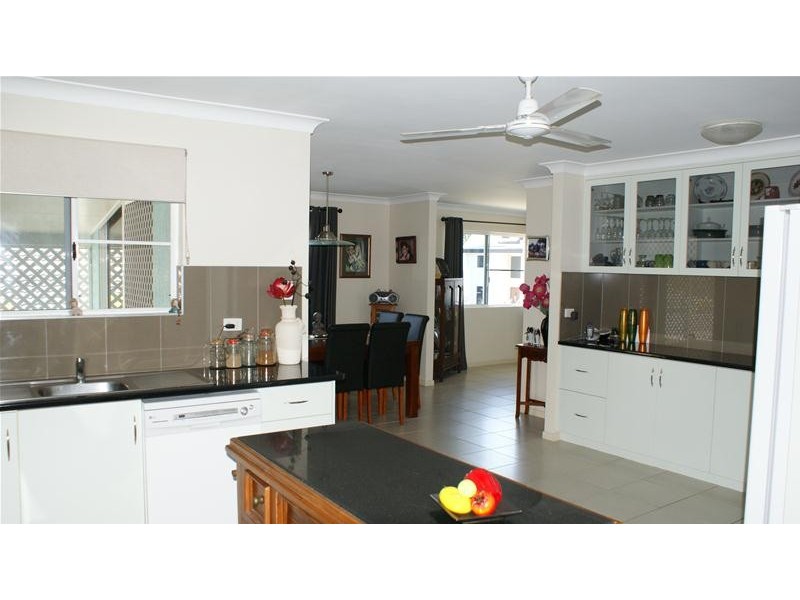 1 Hillside Drive, Grasstree Beach QLD 4740