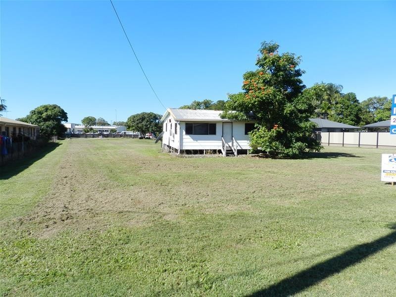 102 Broad Street, Sarina QLD 4737